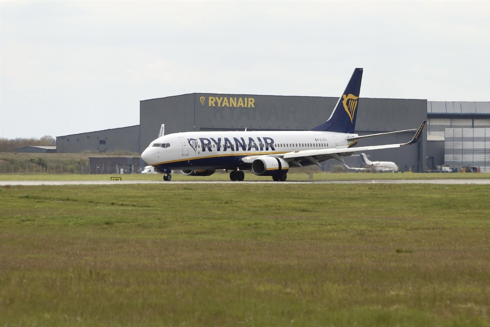 Un avión de Ryanair en el aeropuerto de Stansted (Reino Unido)