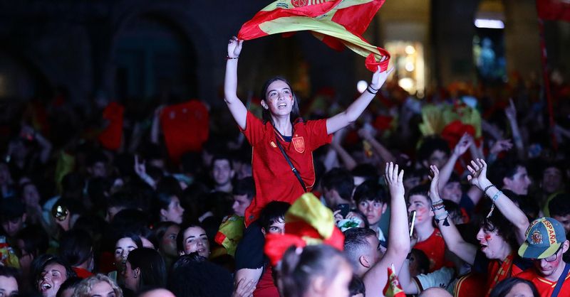 Ourense se echa a la calle para celebrar el triunfo de su selección