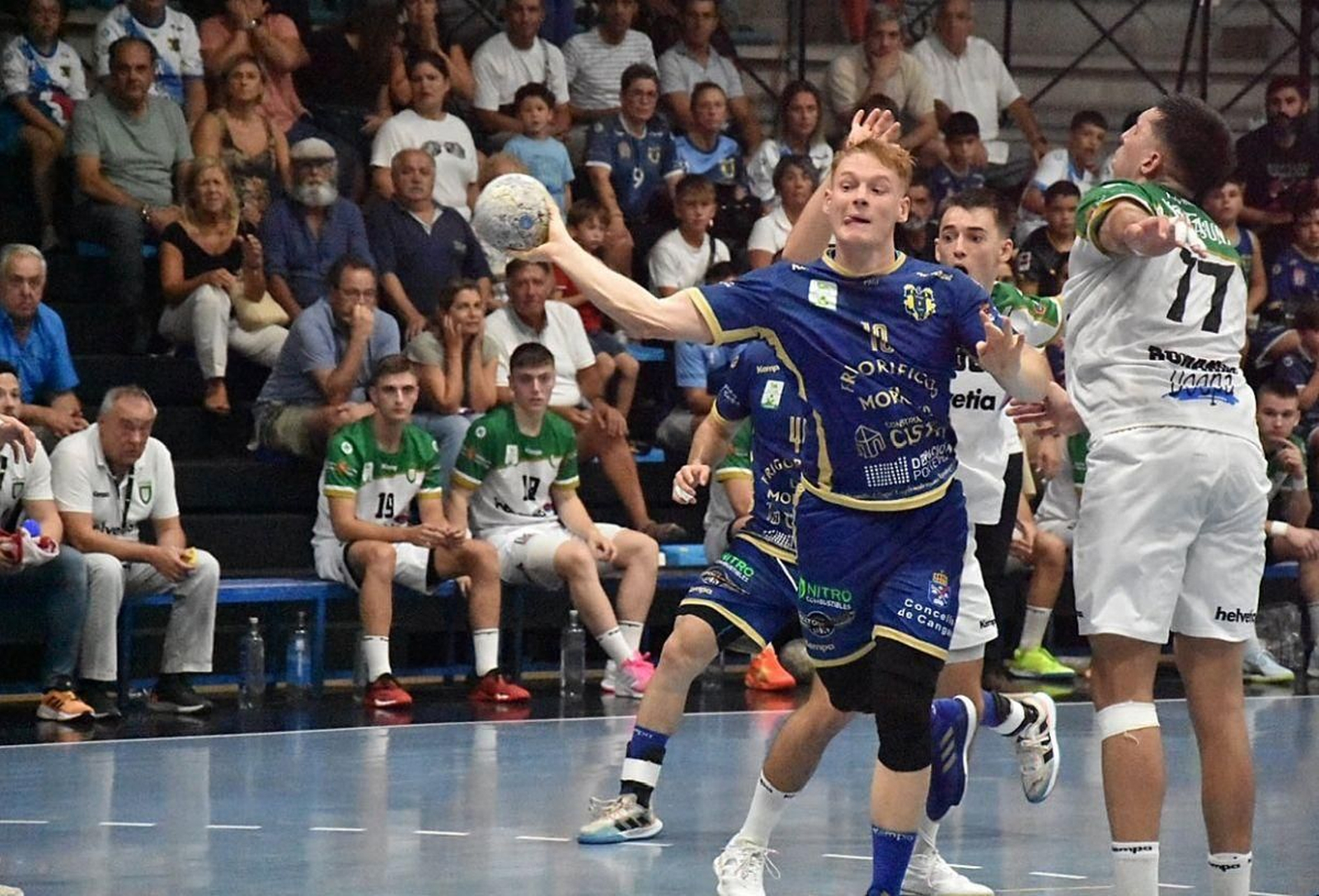 El Balonmán Cangas superó la primera ronda de la Copa del Rey en Mallorca.