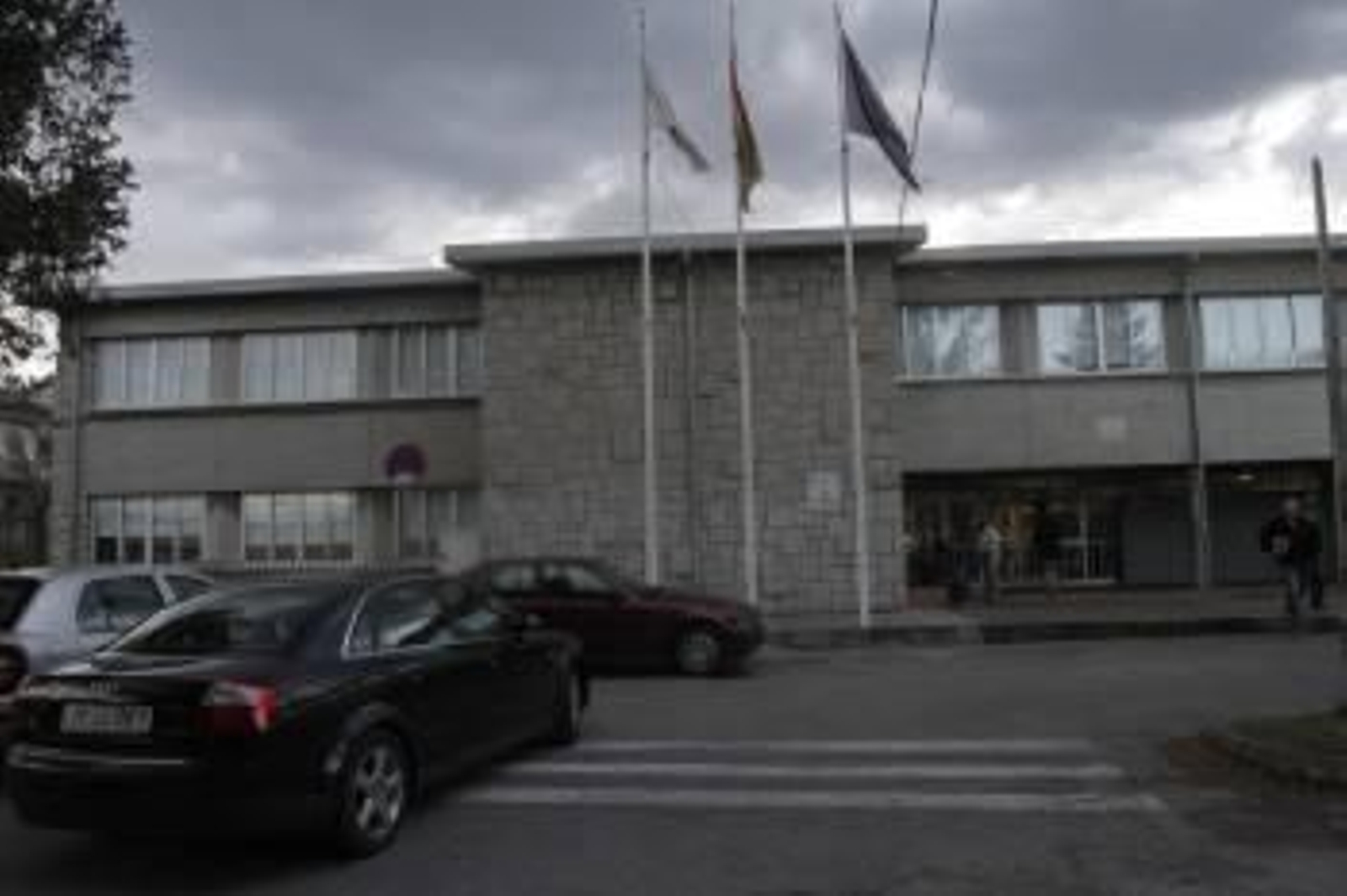 Fachada principal del instituto de A Carballeira-Marcos Valcárcel. (Foto: MIGUEL ÁNGEL)