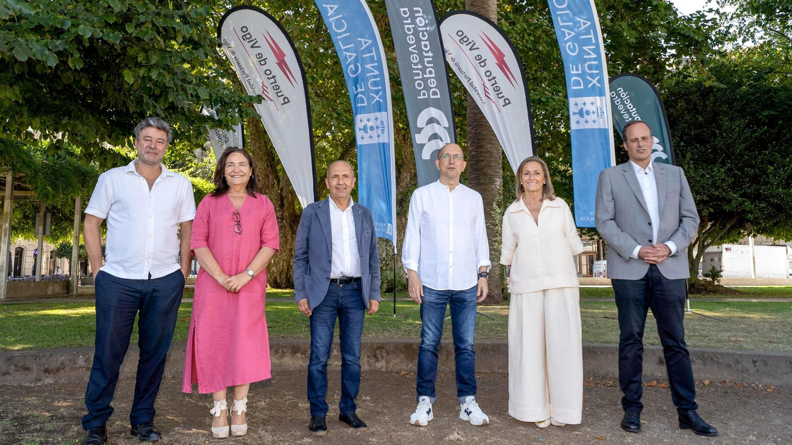 Sergio Portela, Ana Ortiz, Xavier Romero, Anxo Lorenzo, Luisa Sánchez y Carlos Botana, ayer.