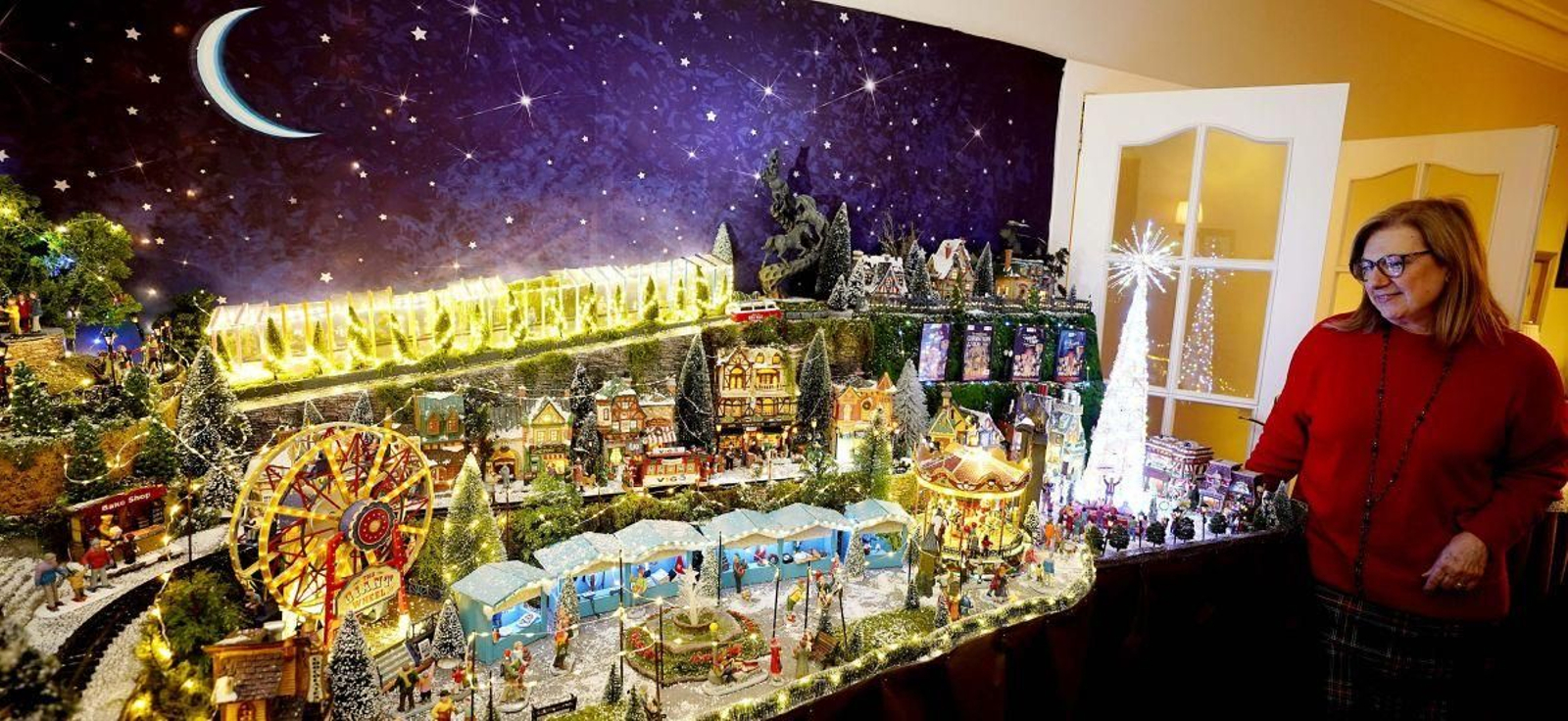 Un poblado sobre la Navidad de Vigo, con todo lujo de detalles: árbol, noria y más