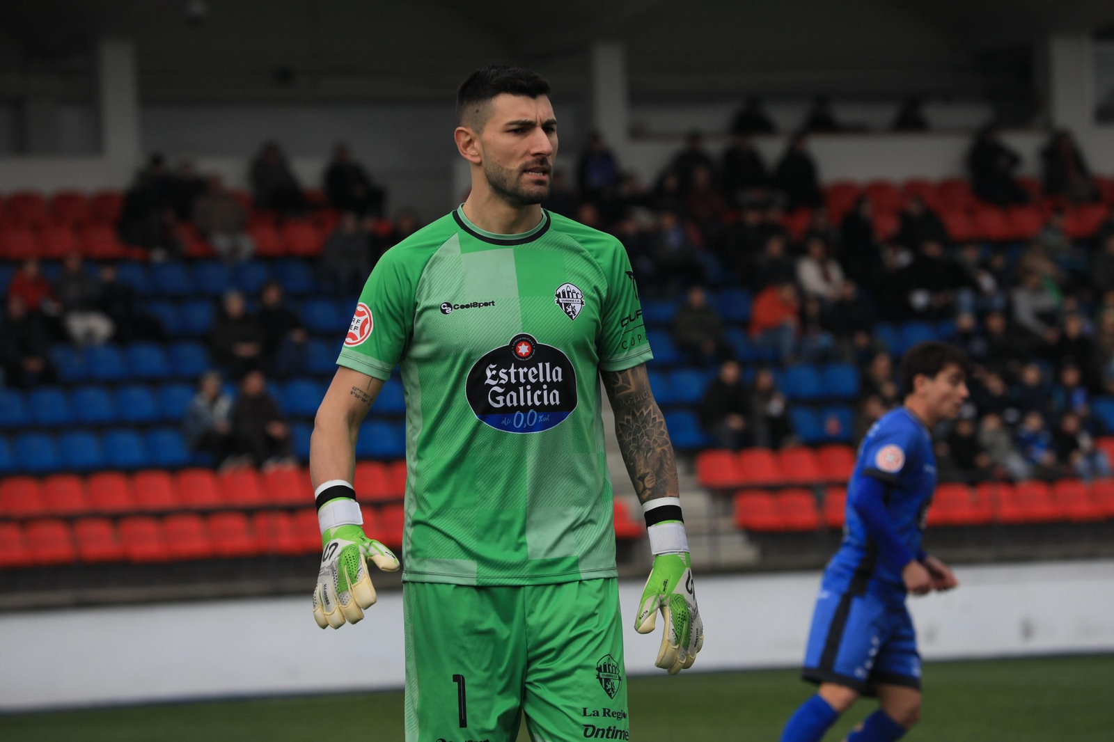 Galería | O Couto vive una nueva victoria del Ourense CF antes de la reforma del césped