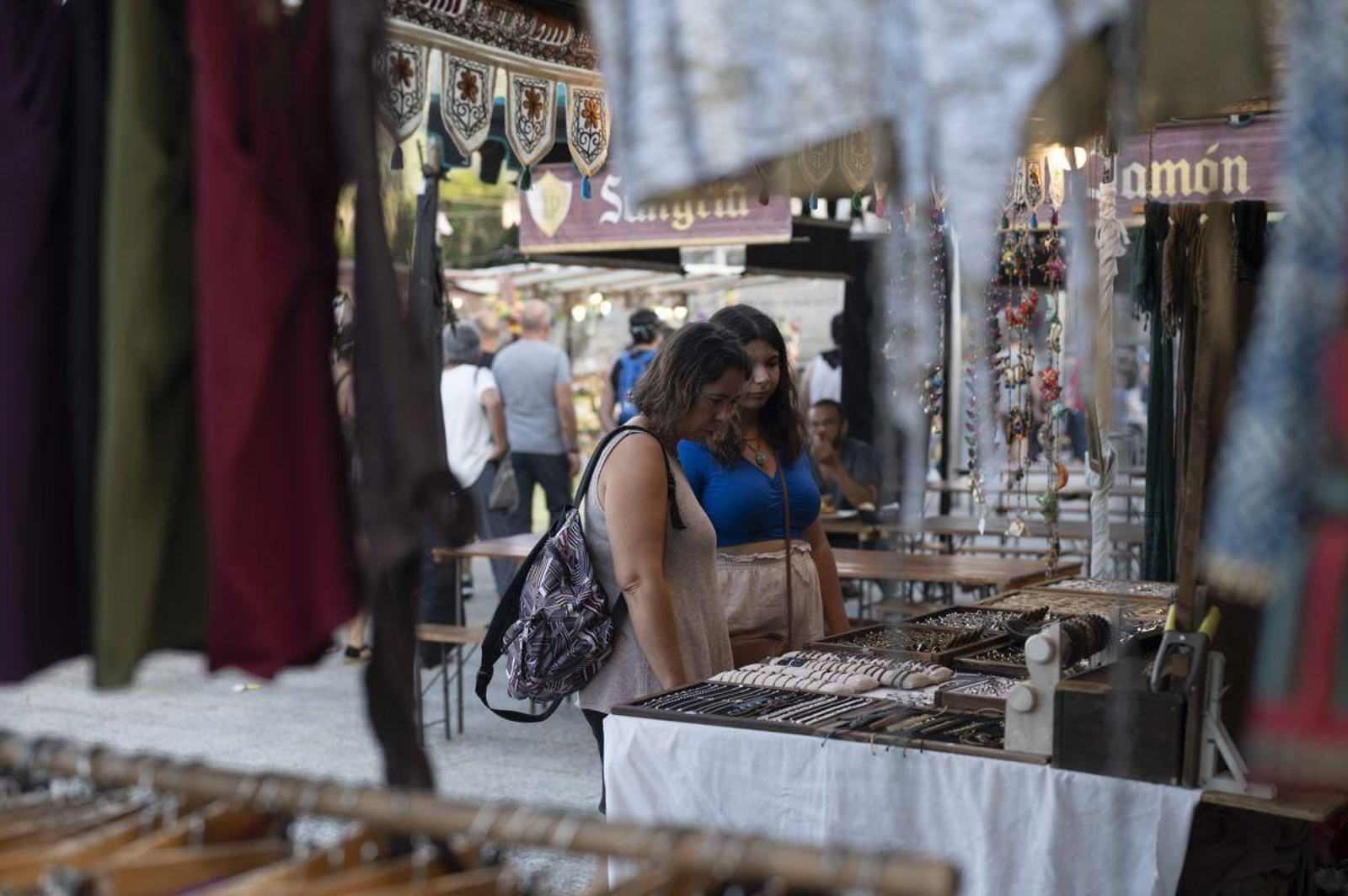 El mercado ofrece gran variedad de artículos.