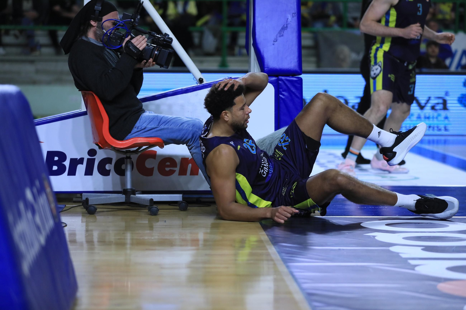 Galería | El Pazo, a reventar para el derbi COB-Obradoiro