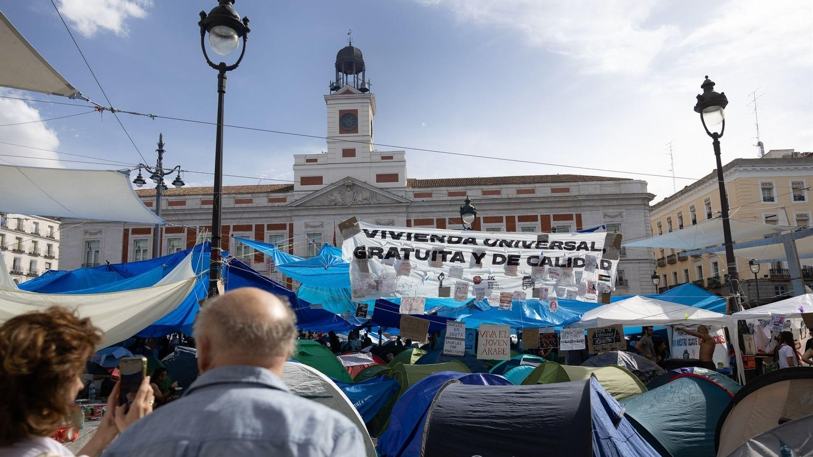Acampada por la vivienda en Puerta del Sol, Madrid.