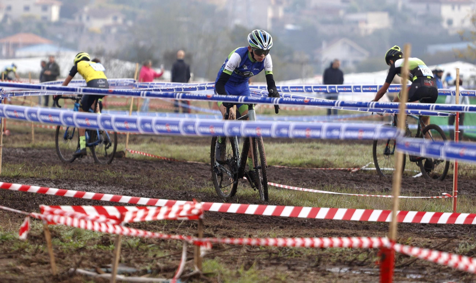 Galería | El ciclocross toma Porriño con una prueba puntuable de la Copa Galicia