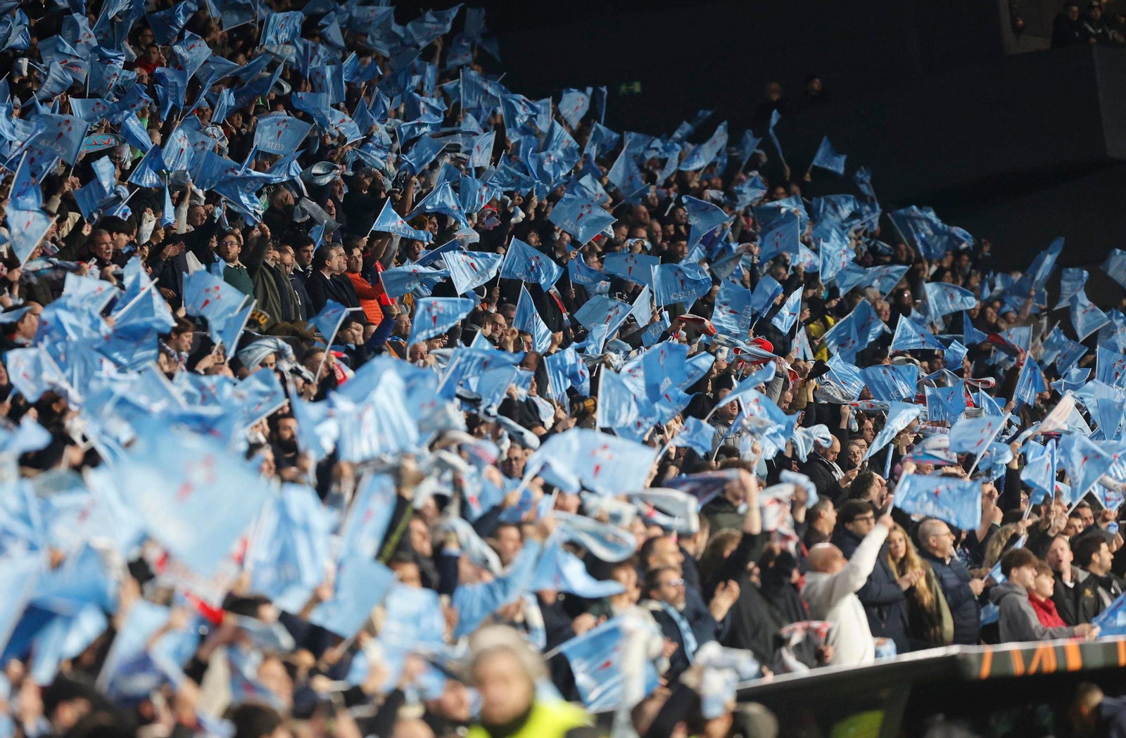 La bancada celeste, en el partido europeo ante el PAOK.