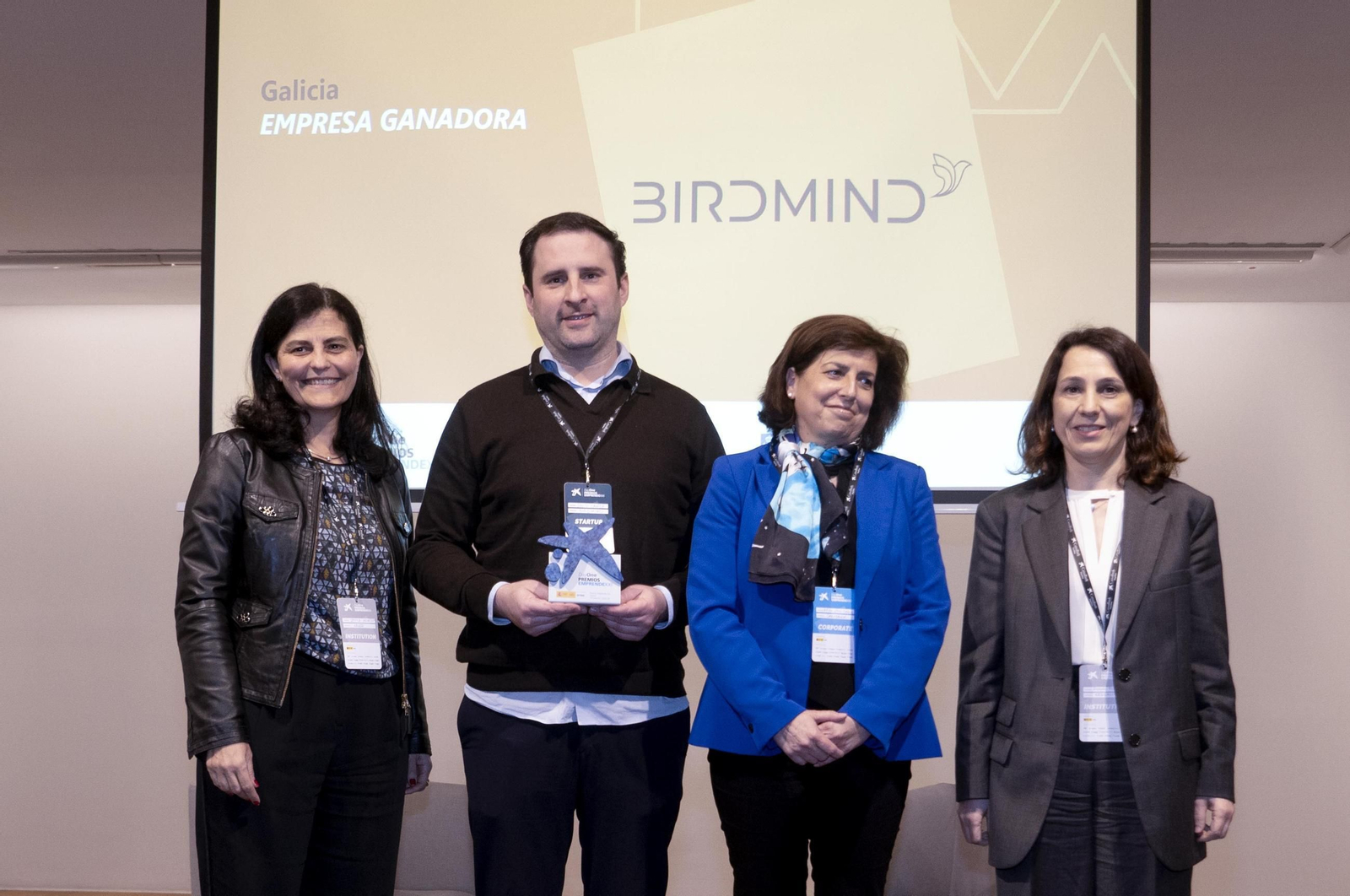 David Camba, fundador y CEO de Birmind, con el premio ayer en Vigo.