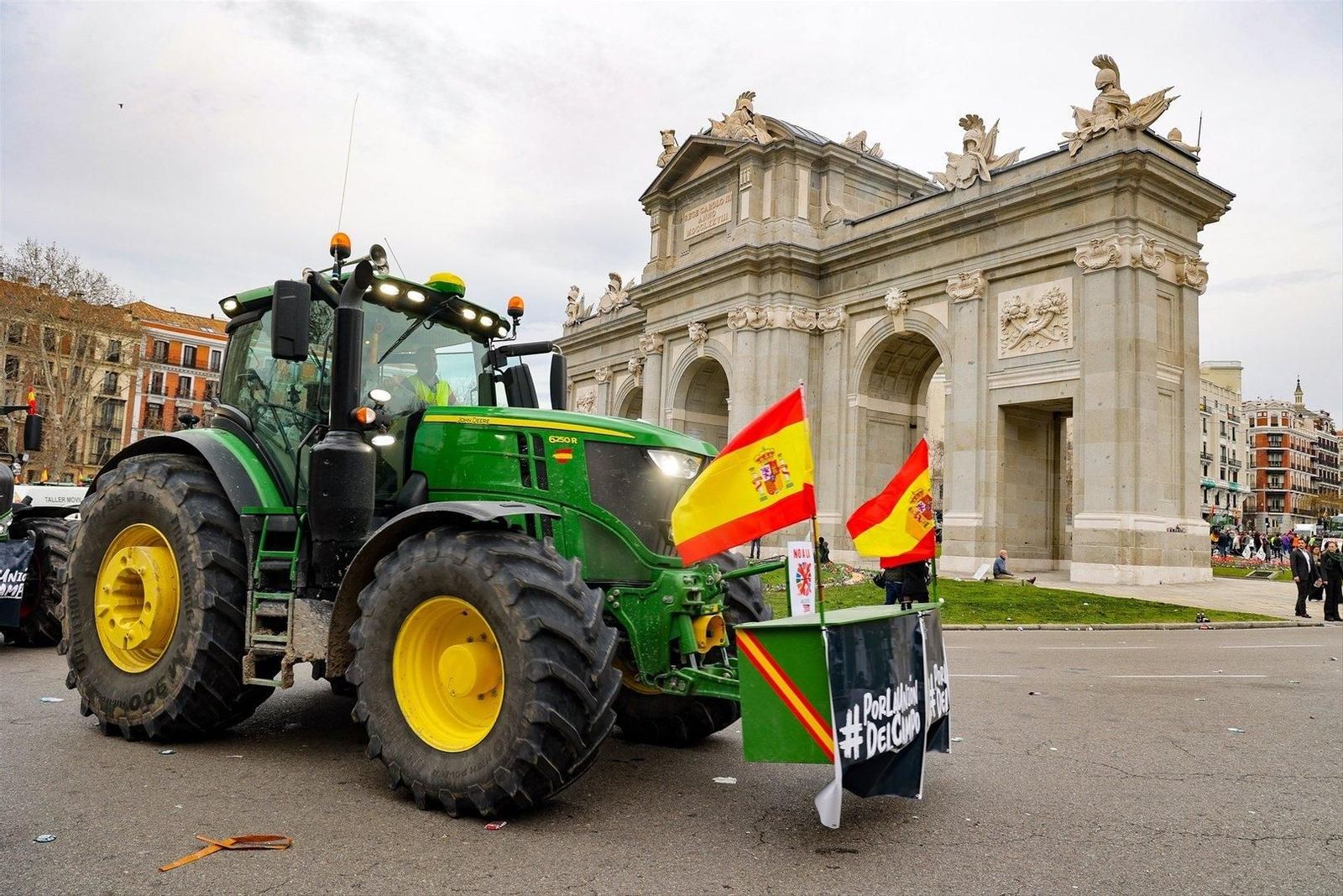 Decimosexta jornada de protestas de los tractores en las carreteras españolas para pedir mejoras en el sector, (EP).