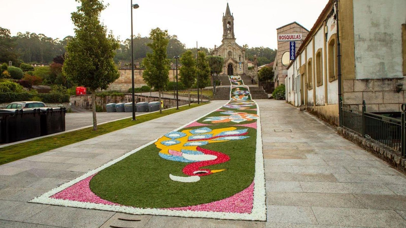 La espectacular alfombra en escalera de Gondomar