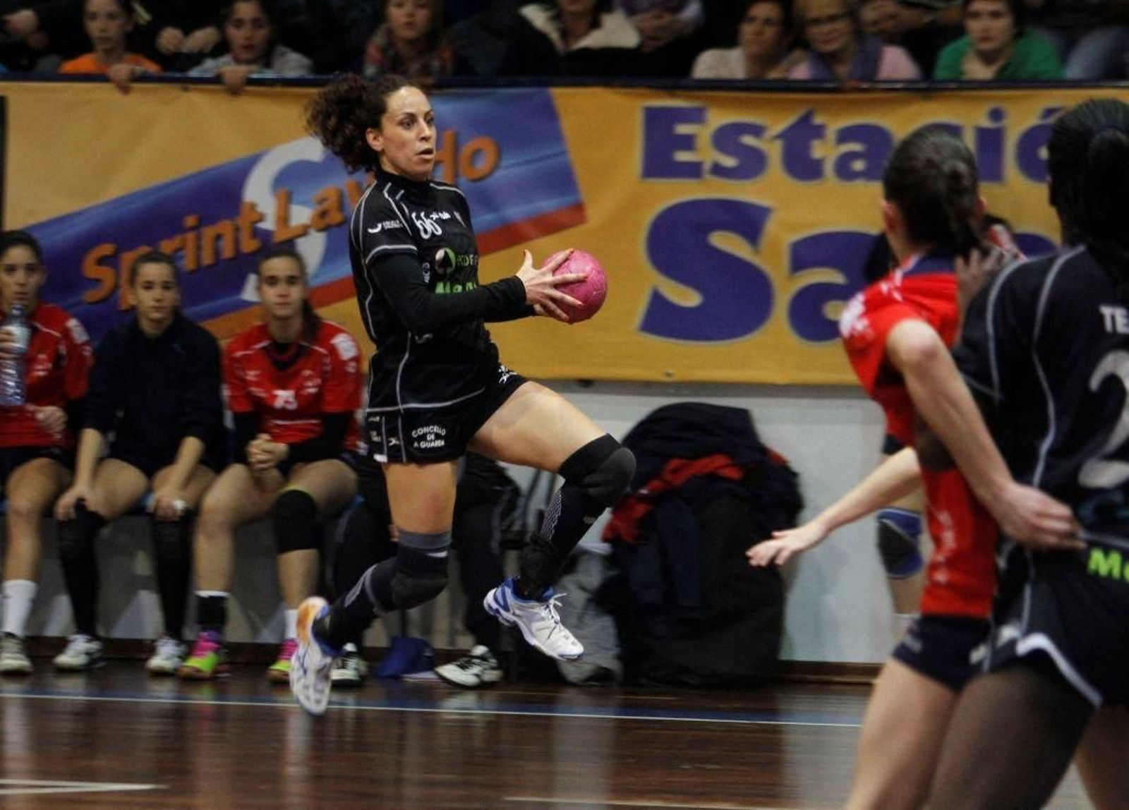 Nuria Benzal, en un partido de esta temporada.
