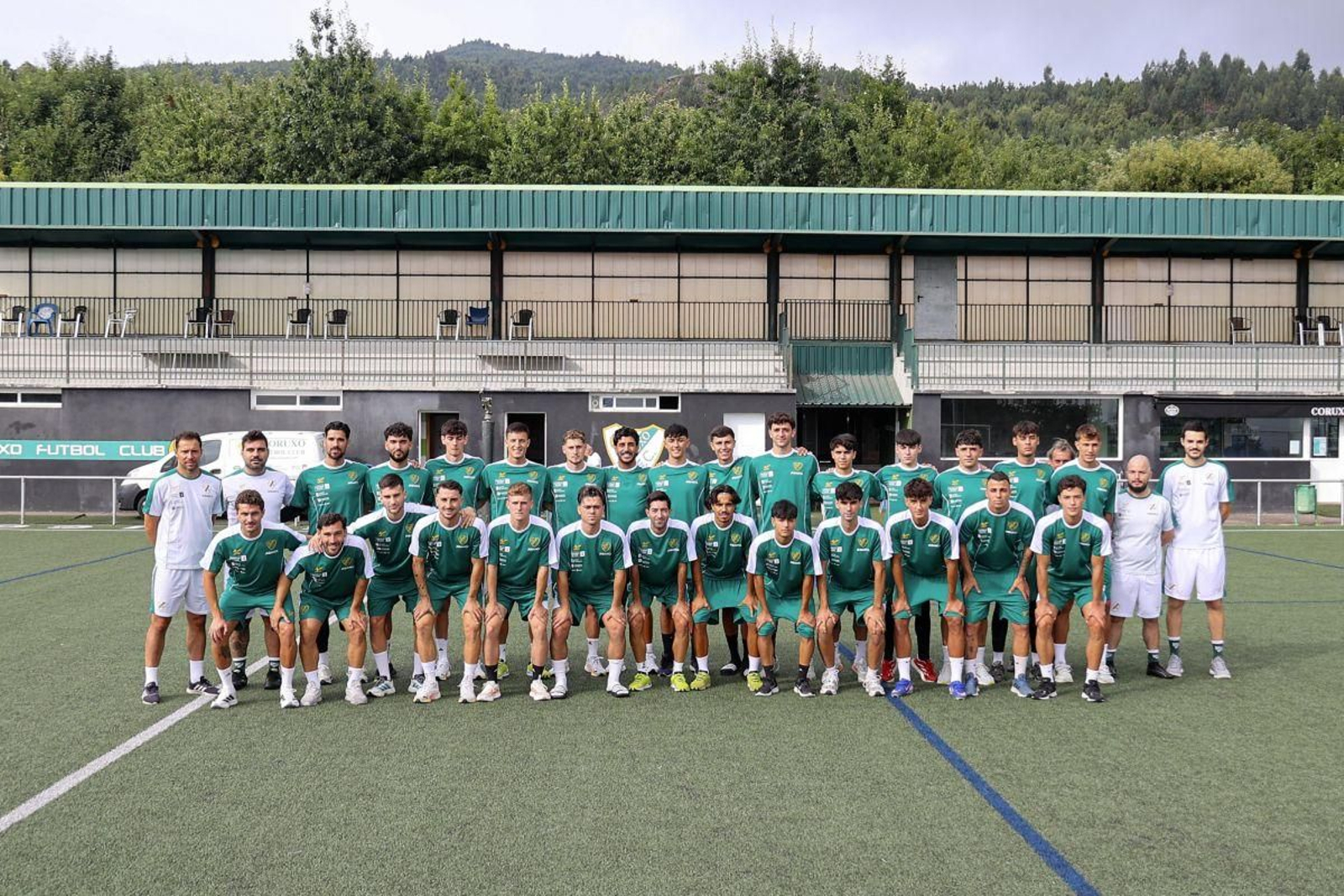 El Coruxo vuelve al verde