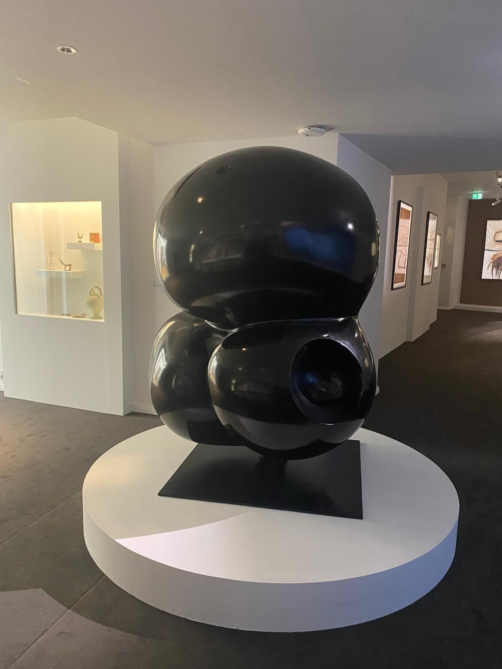 El volumen y el espacio son marcadores de la obra de Miró