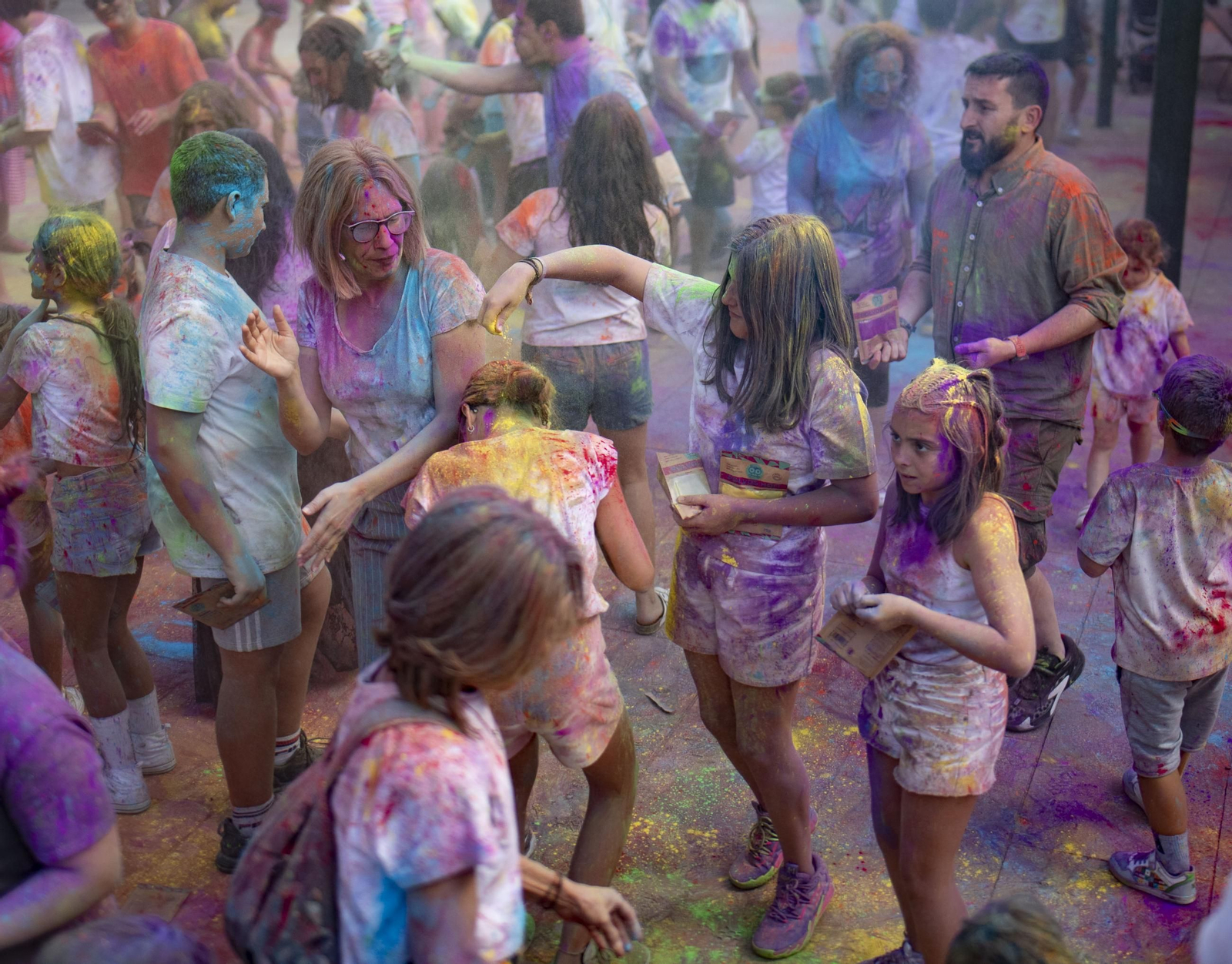 Galería | La fiesta de colores en Xinzo en imágenes