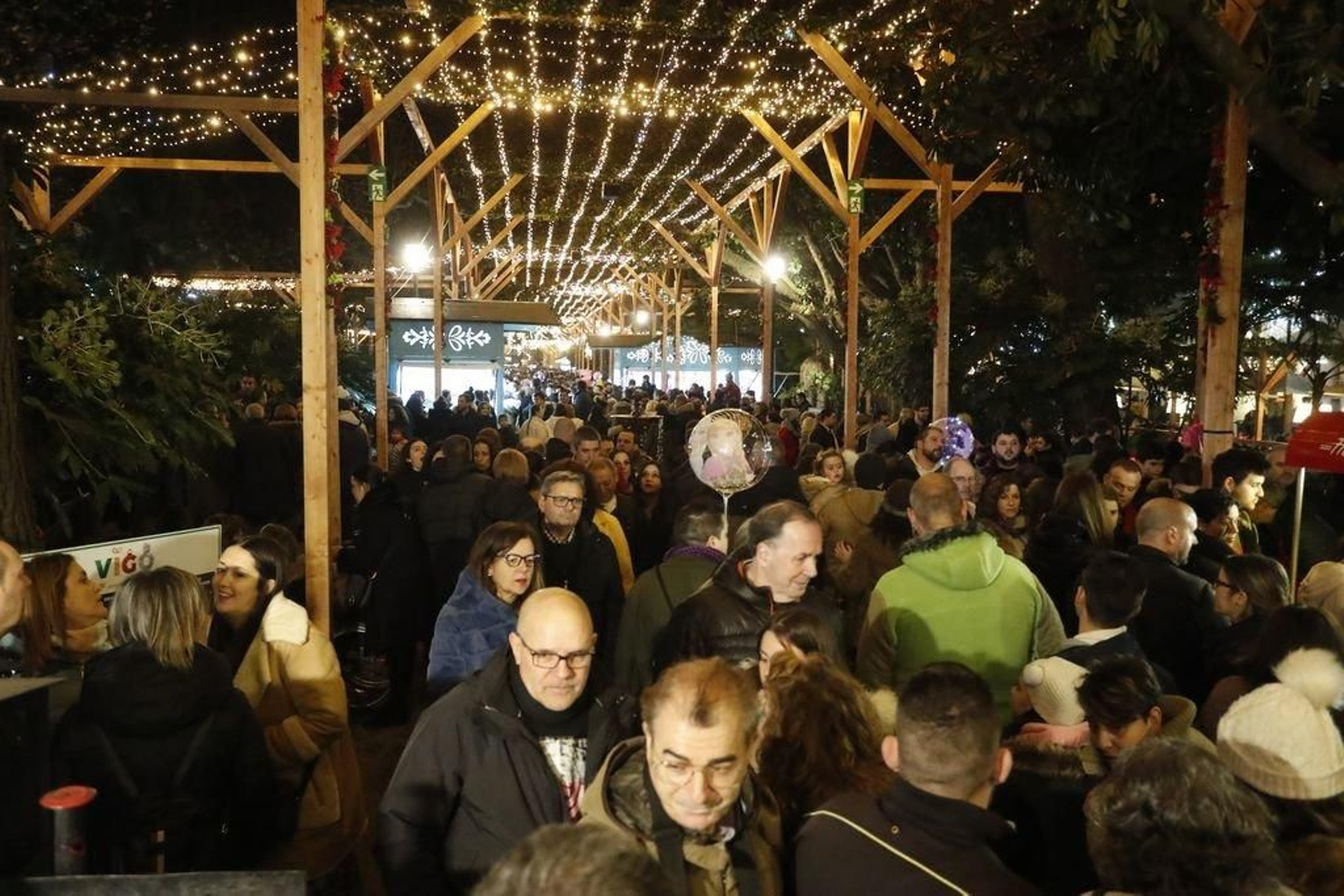 Los turistas invaden Vigo en el Puente101