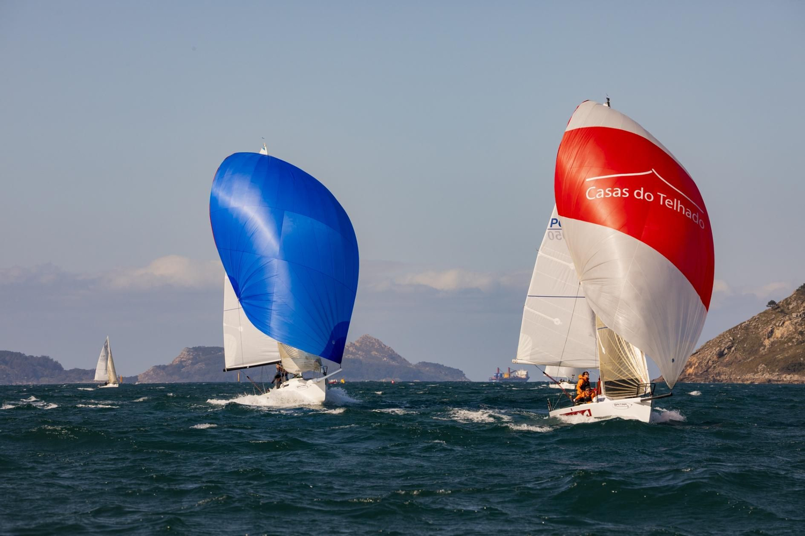 Hoy se despliegan las velas nuevamente en la bahía baionesa.