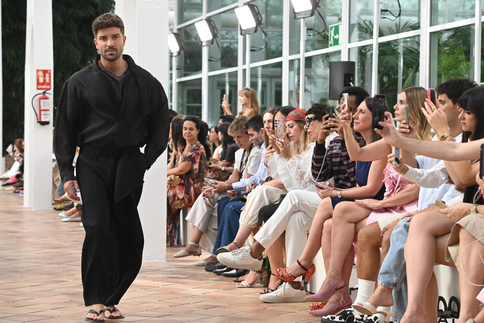 Todos los diseños presentados por Adolfo Domínguez en su regreso a la Fashion Week, en fotos
