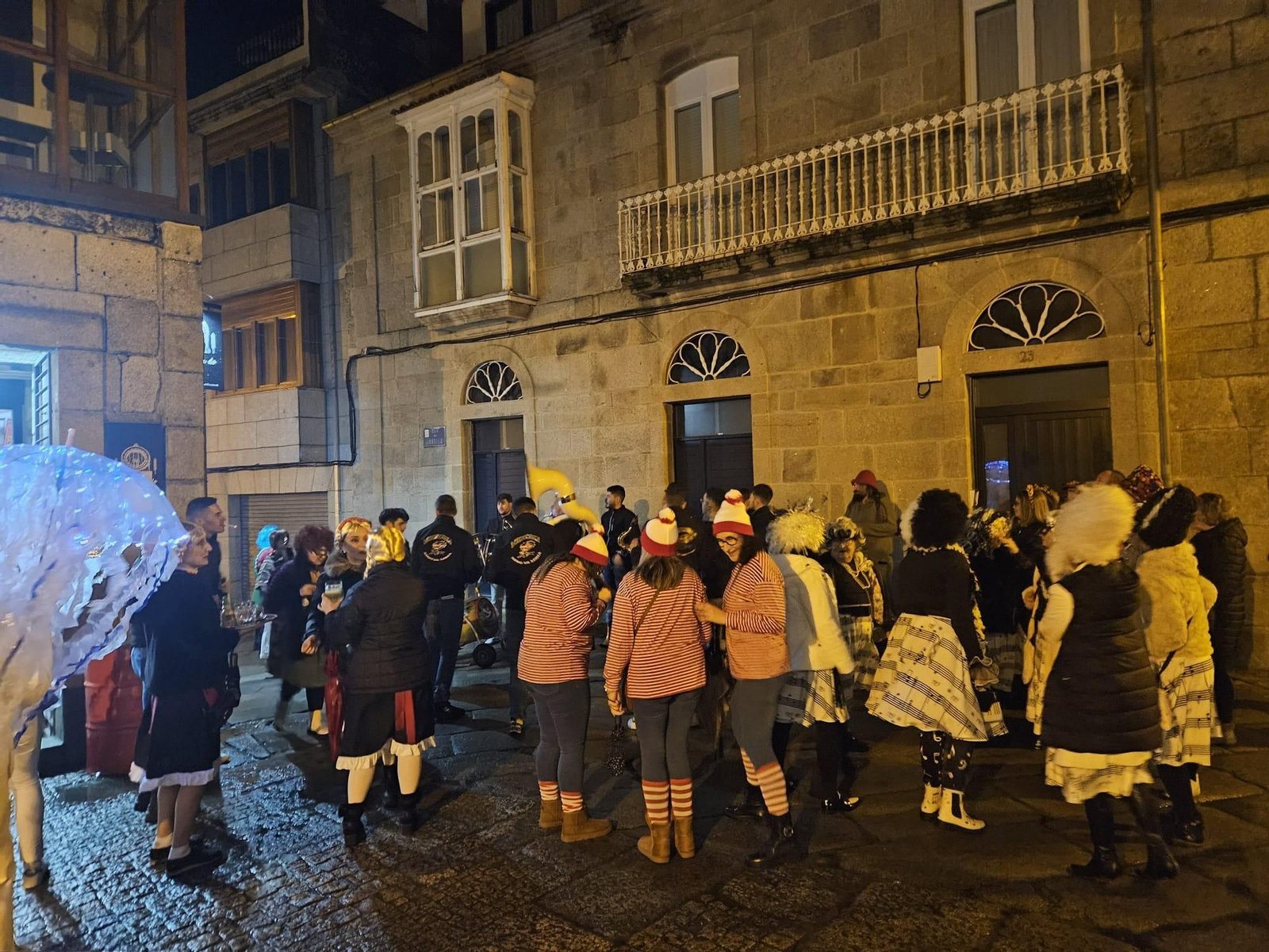 Galería | Allariz tuvo una Noite de Comadres con mucha troula