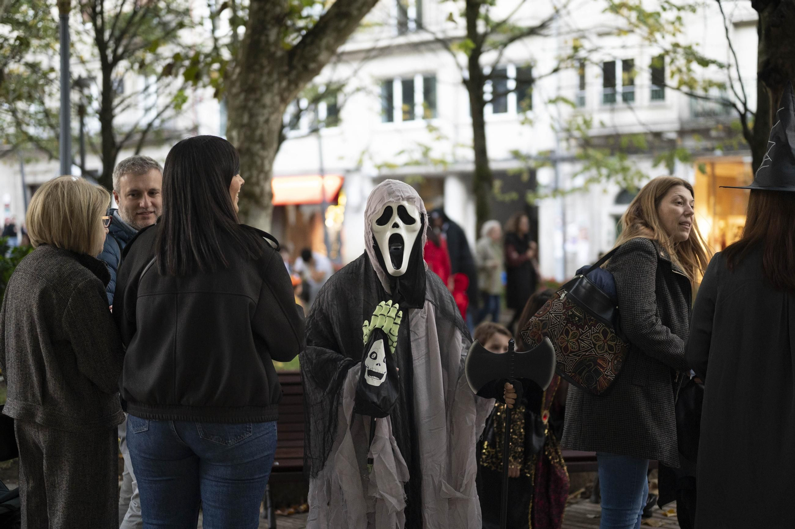 Galería | Ourense se transforma en una ciudad de miedo para celebrar Samaín