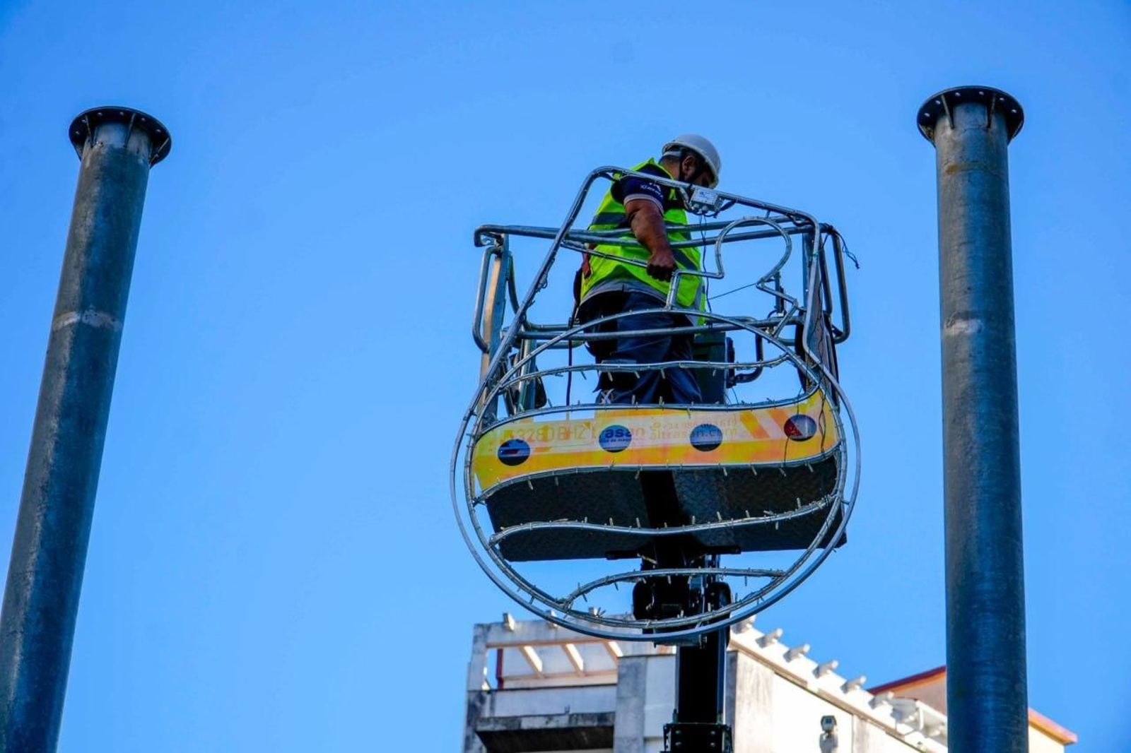 Galería | Vigo inicia el montaje de los grandes elementos de la Navidad