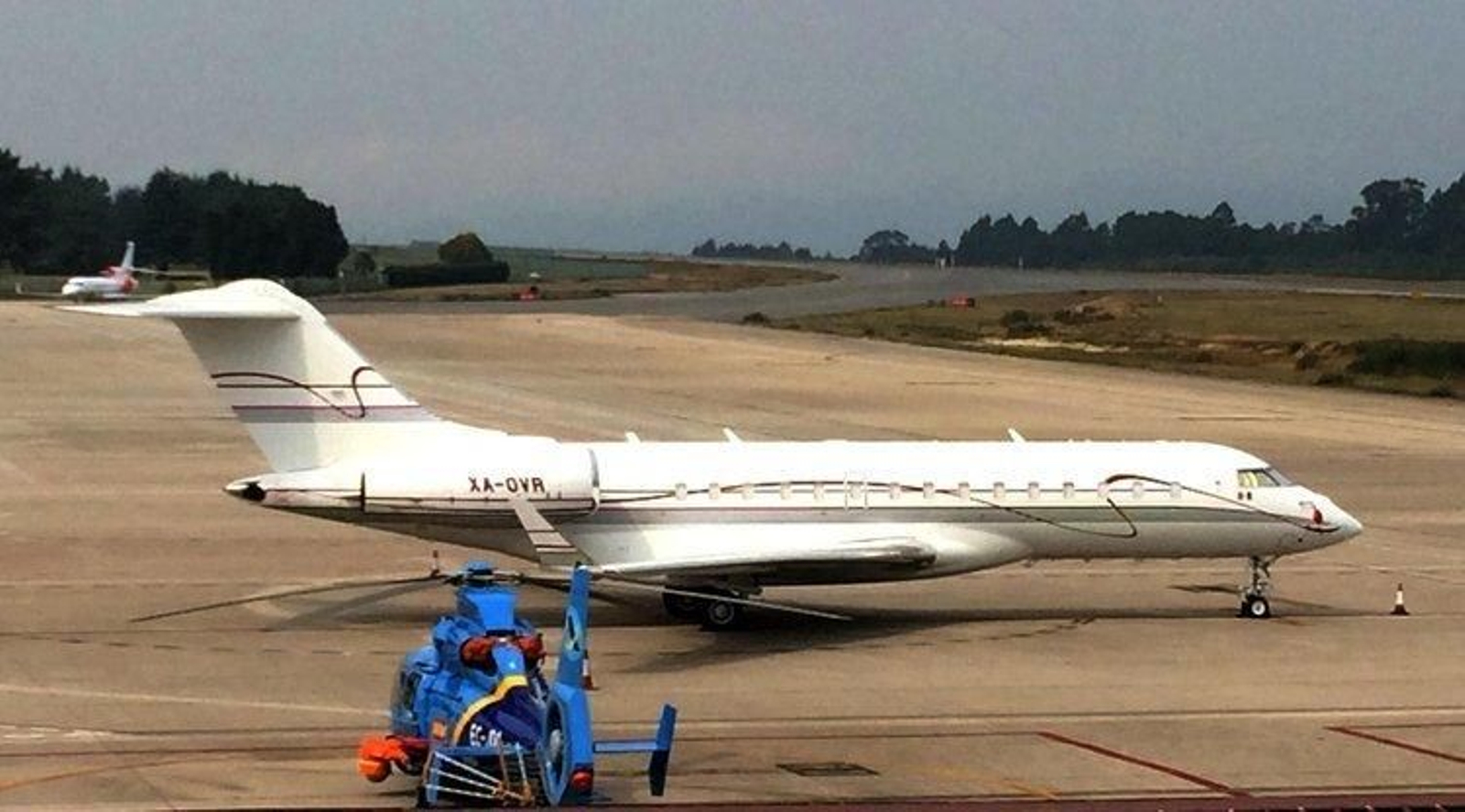 El jet privado del empresario oriundo de Vigo ya está en Peinador.