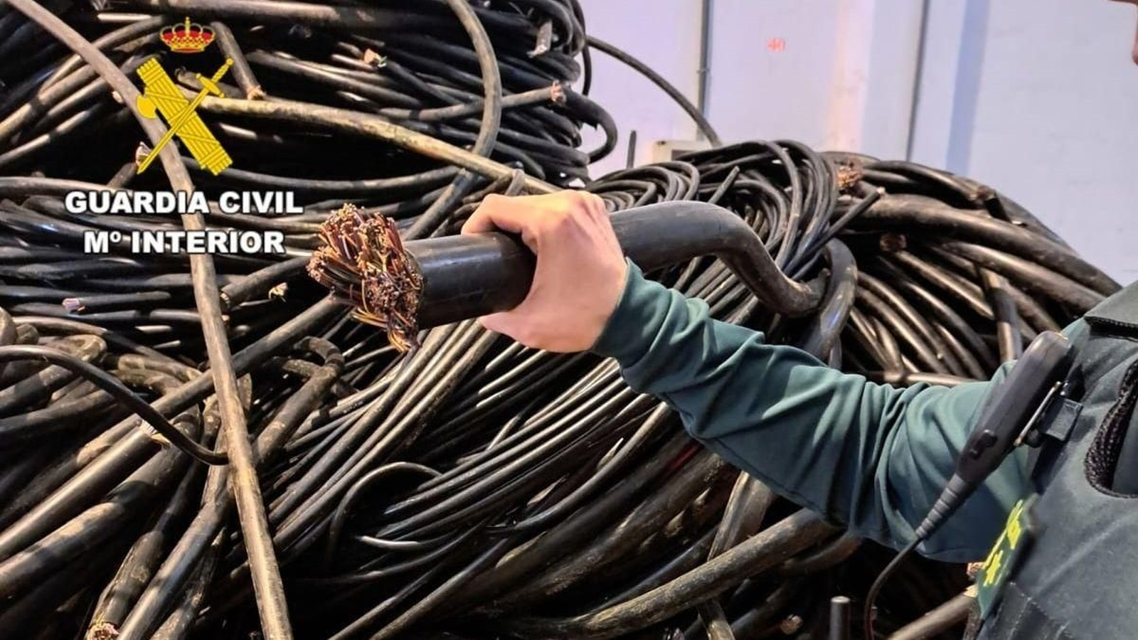 Cable de cobre recuperado en una operación en chaterrerías de A Coruña y Asturias.