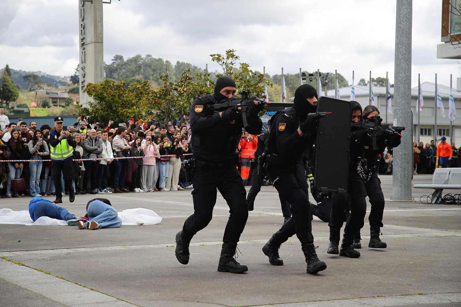 Galería | Previsel transforma Expourense en un parque de prevención y seguridad