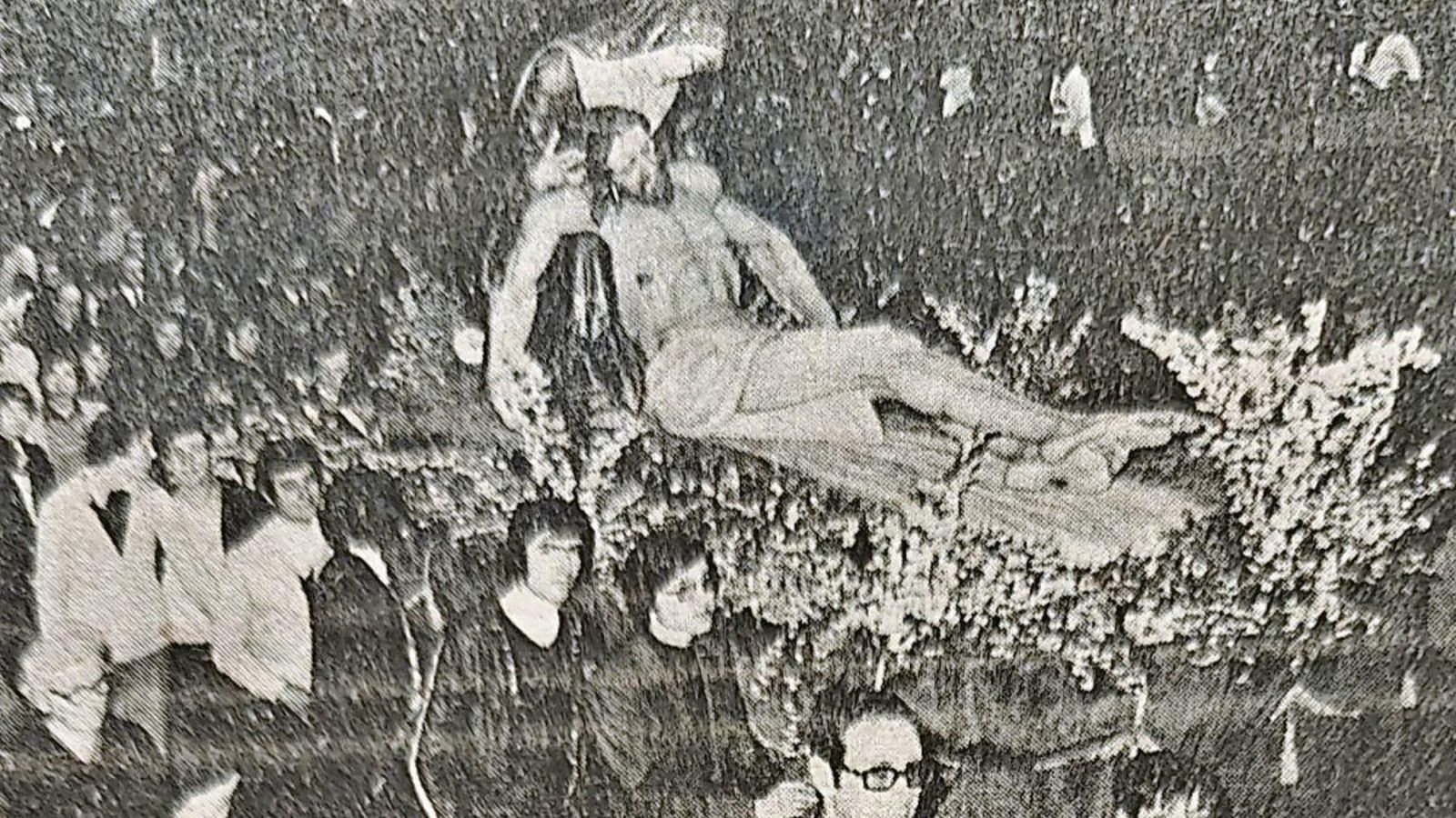 Un momento de la procesión del Santo Entierro.