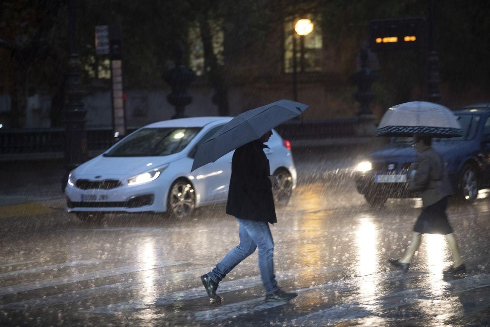 Agua y fuertes vientos en la ciudad de Ourense. (Foto de archivo)Foto: Xesús Fariñas