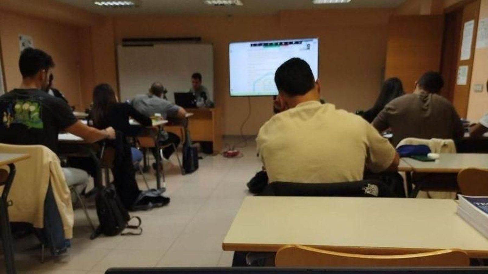Un aula de Opolocal, academia con sedes en Vigo y Pontevedra.
