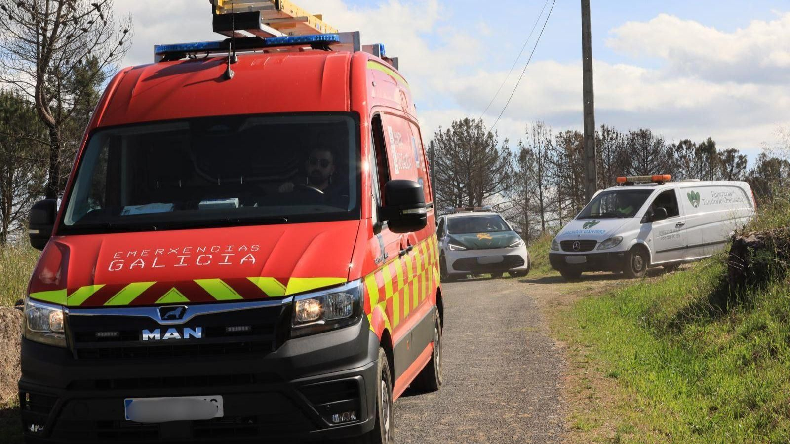 Los equipos de emergencia en el lugar del accidente