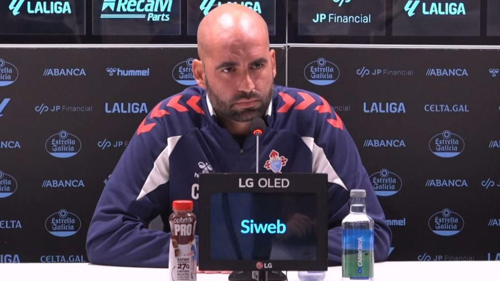 Claudio Giráldez, durante la rueda de prensa de este miércoles.