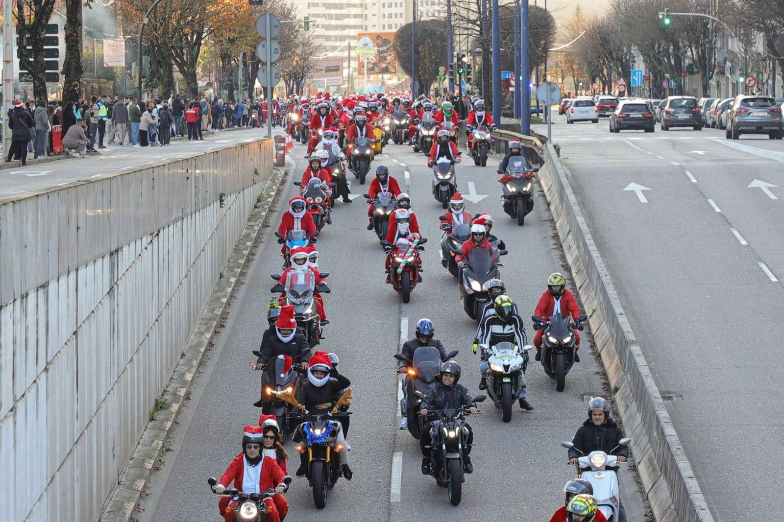 Galería | Los papanoeles moteros toman Vigo