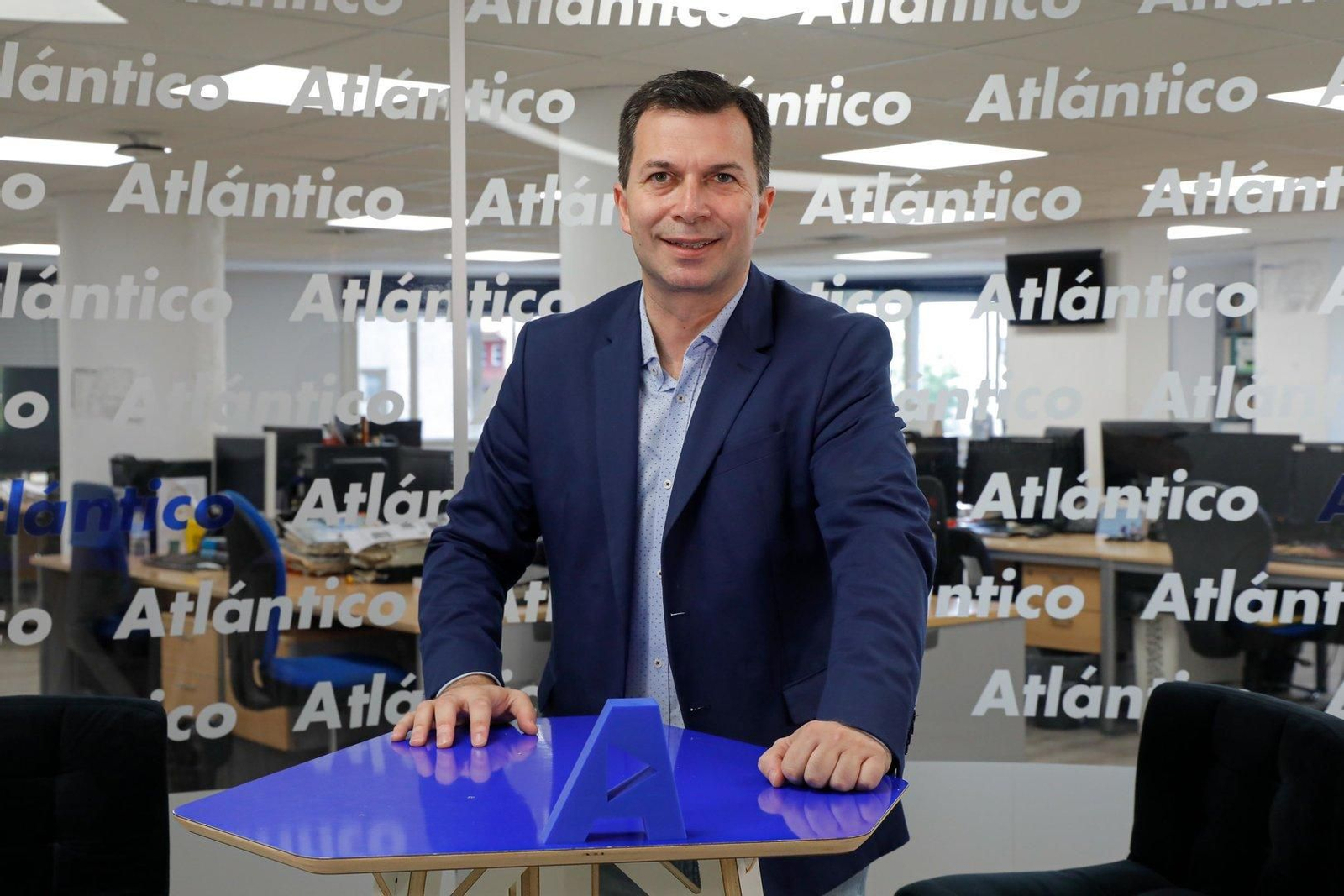 Gonzalo Caballero, en el set de AtlánticoTV.
