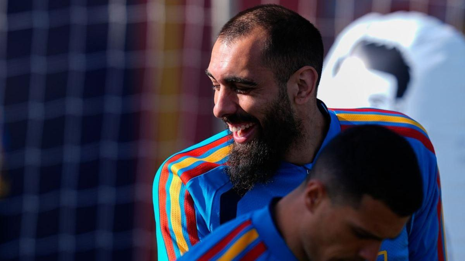 Borja Iglesias, en un entrenamiento con la selección española.