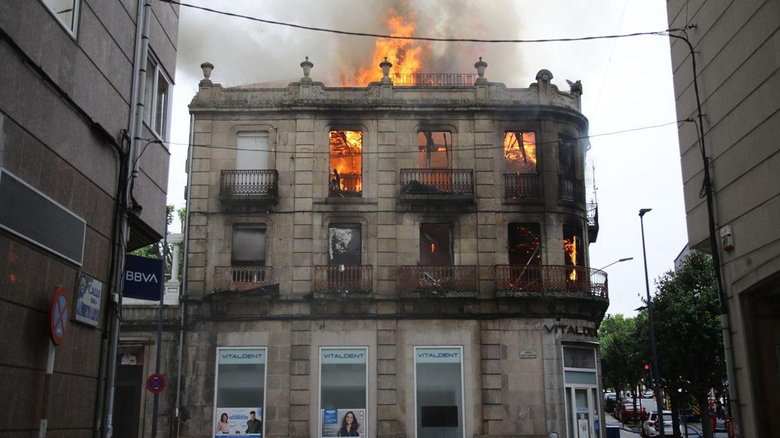 El incendio de un edificio de A Ponte este sábado