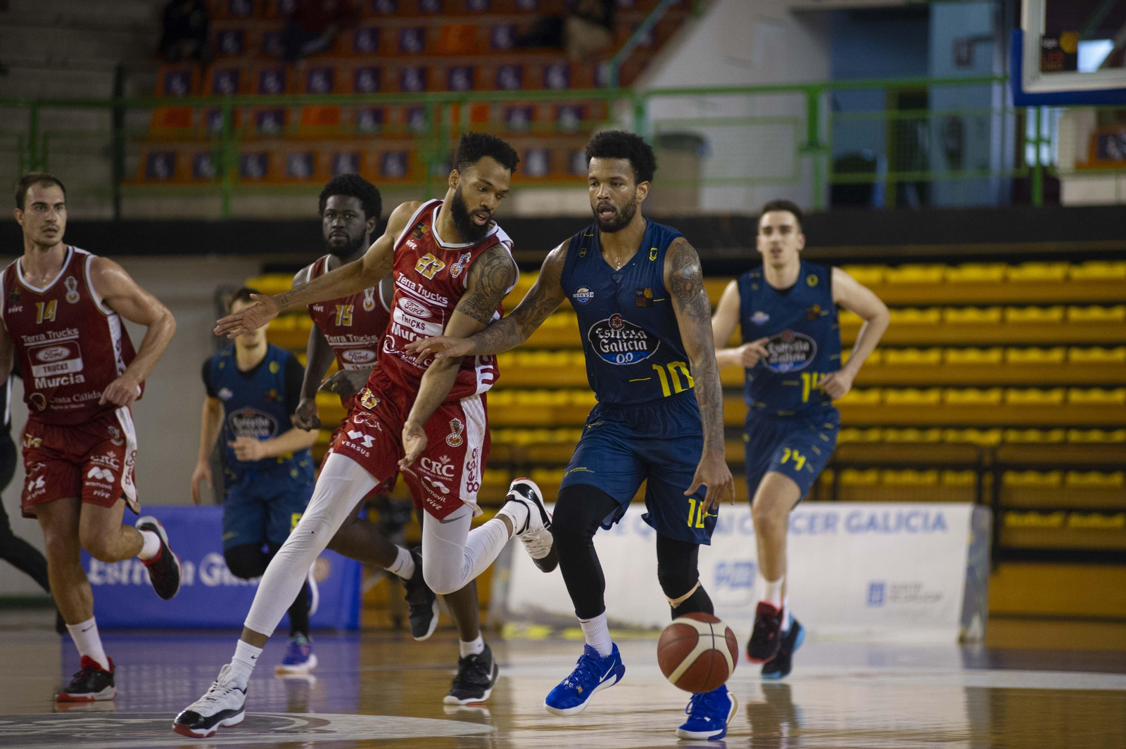 Baloncesto en el Pazo Paco Paz COB-Murcia
