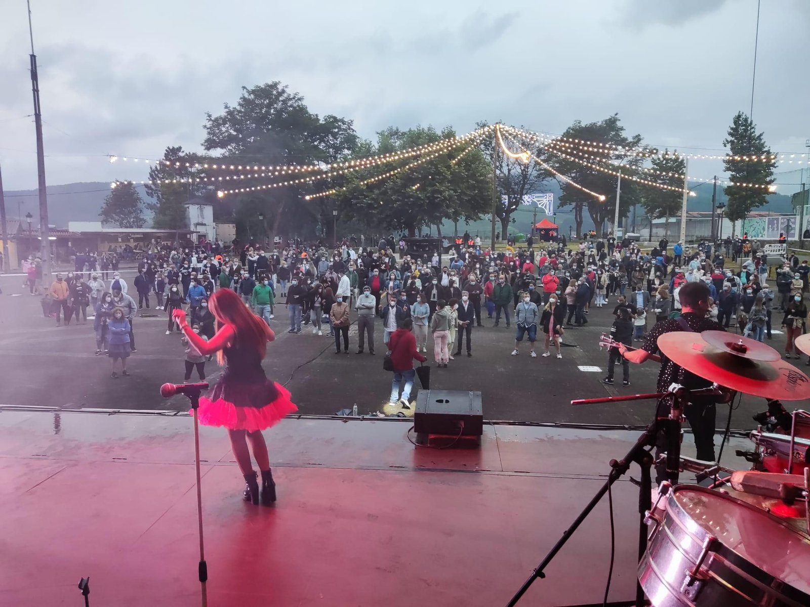 Tomiño vuelve a bailar en una verbena _ Vicente Alonso 30