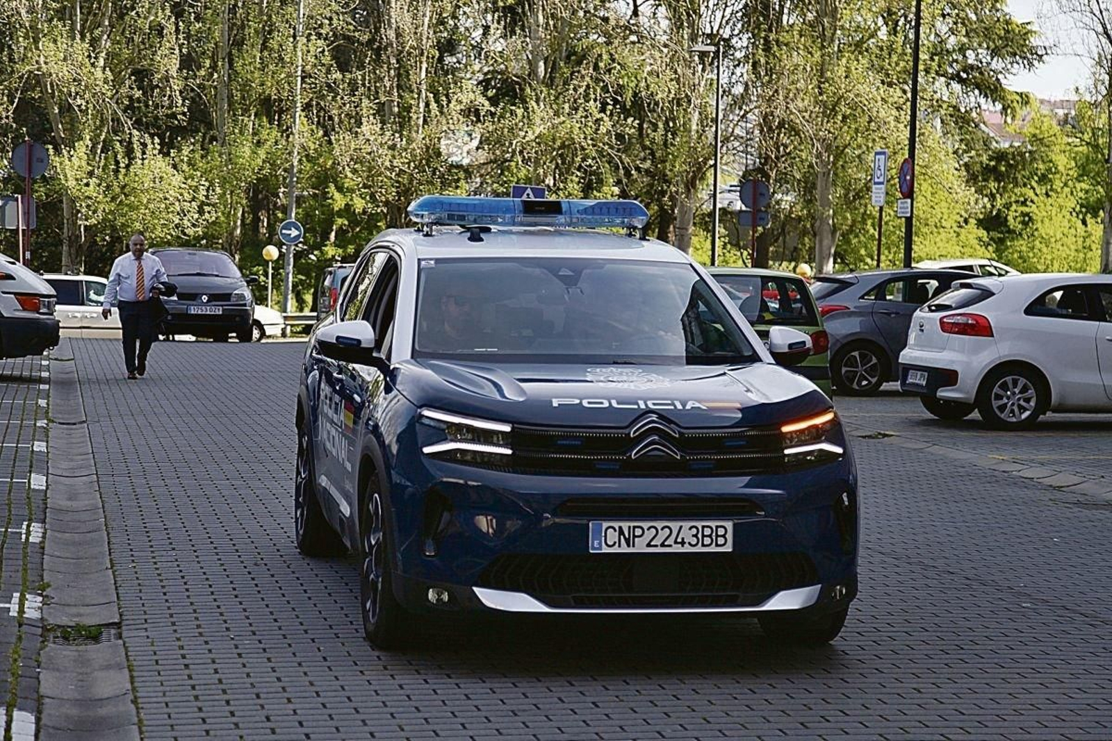 Detenidos en la macrooperación antidroga llegando este sábado a los juzgados.