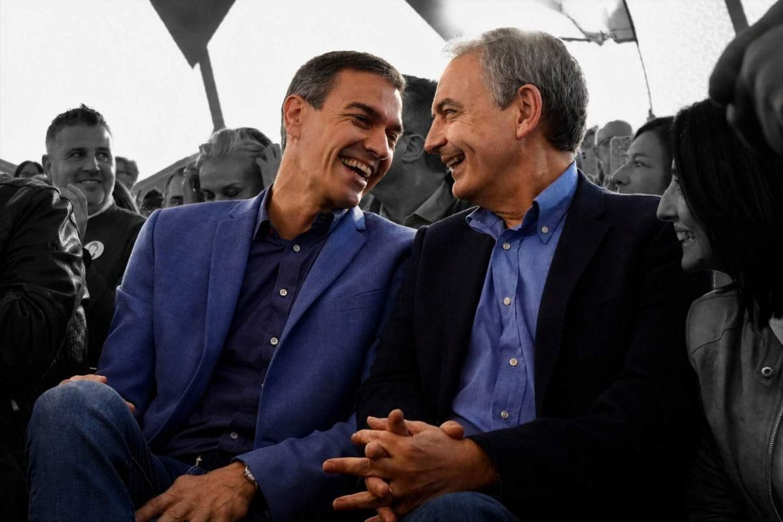Pedro Sánchez y José Luis Rodríguez Zapatero, en un mitin.