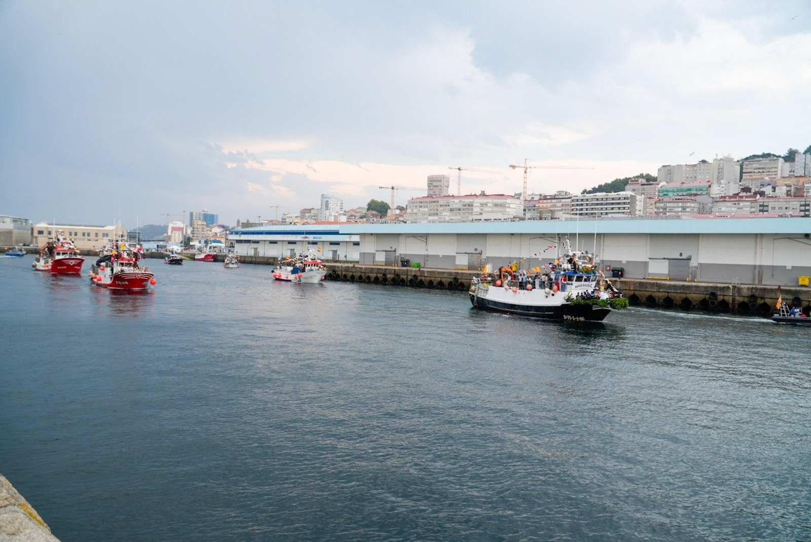 Galería | Vigo rinde homenaje a la Virgen del Carmen por tierra y por mar