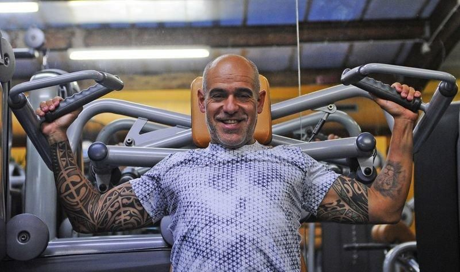 Emilio en el gimnasio donde entrena.