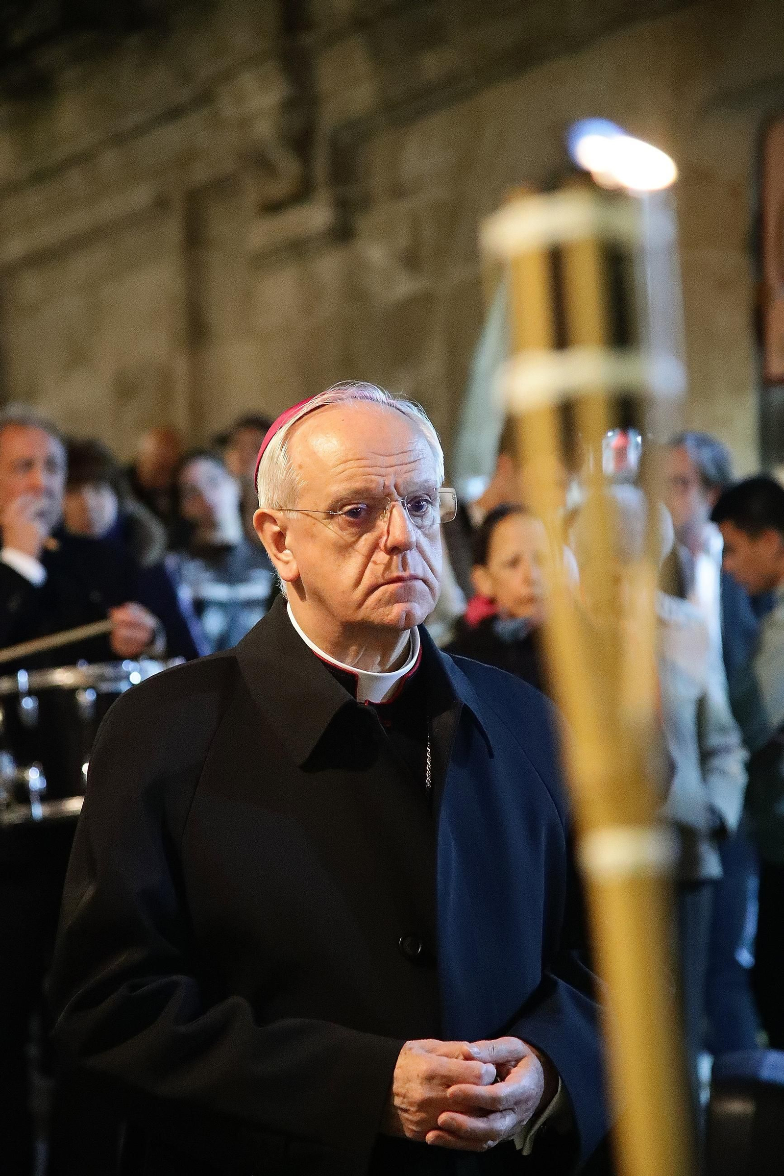 Galería | El via crucis del Cristo de los Desamparados, en fotos