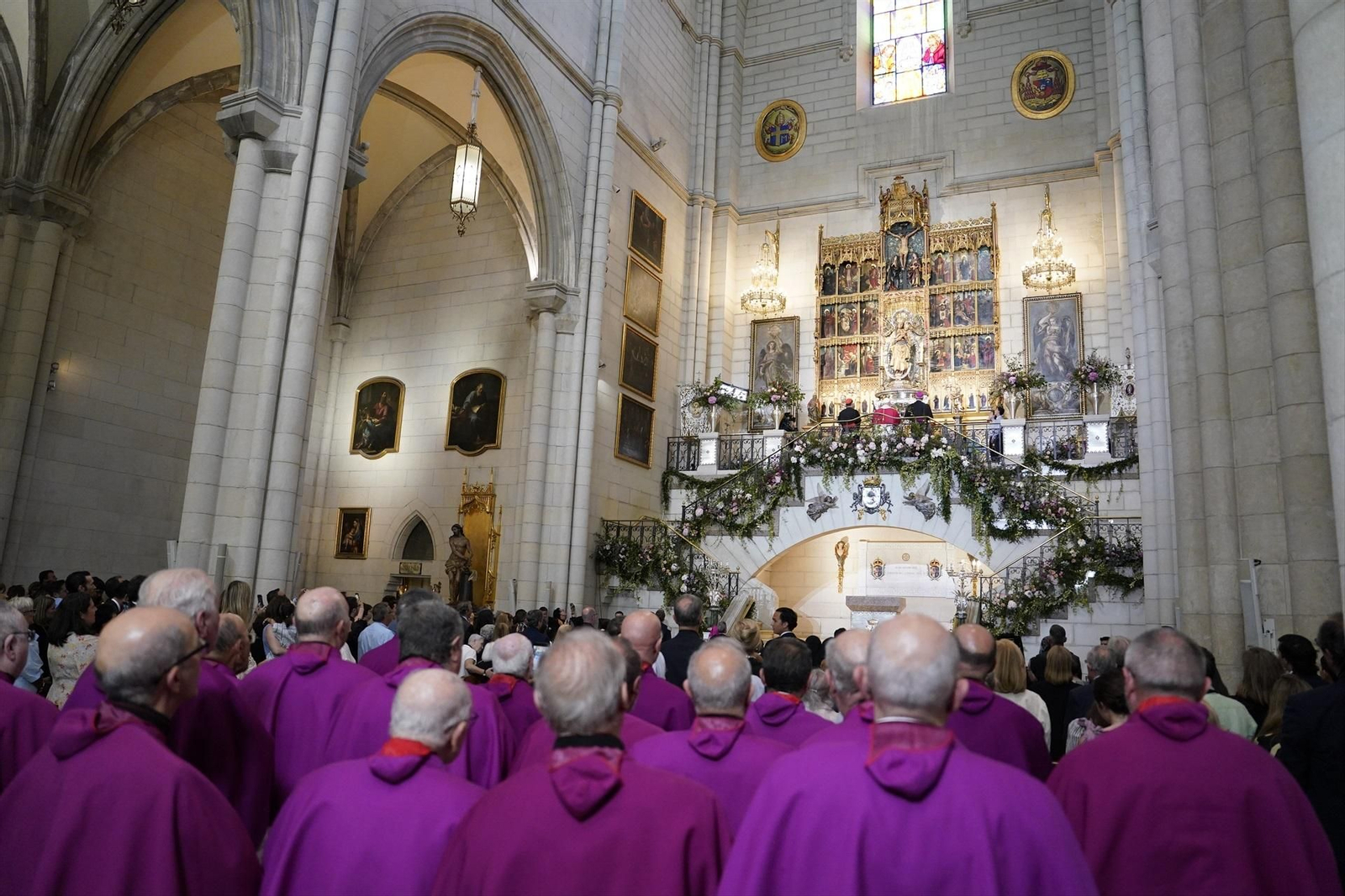 Galería | Las mejores fotos del tercer día de la visita del papa León XIV en Madrid, del Congreso al Bernabéu