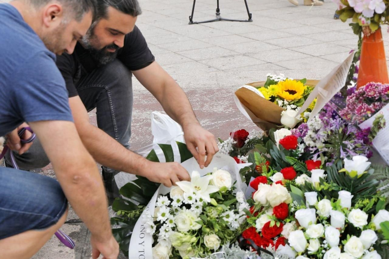 Homenaje al fallecido en Cangas el pasado viernes en un accidente automovilístico, Miguel Pereira.