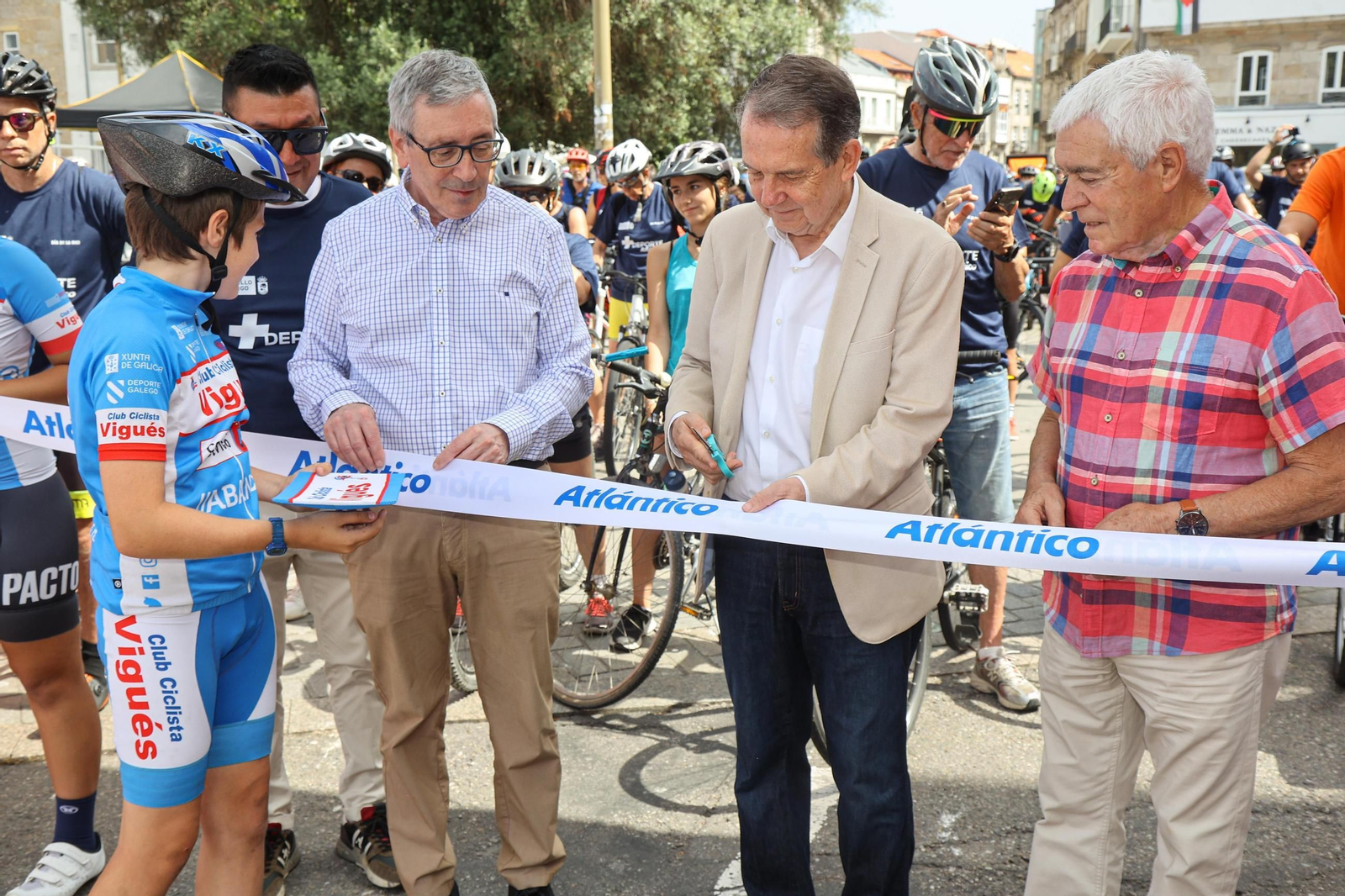 Galería | El ciclismo toma Vigo con la primera edición del Día de la Bici de Atlántico