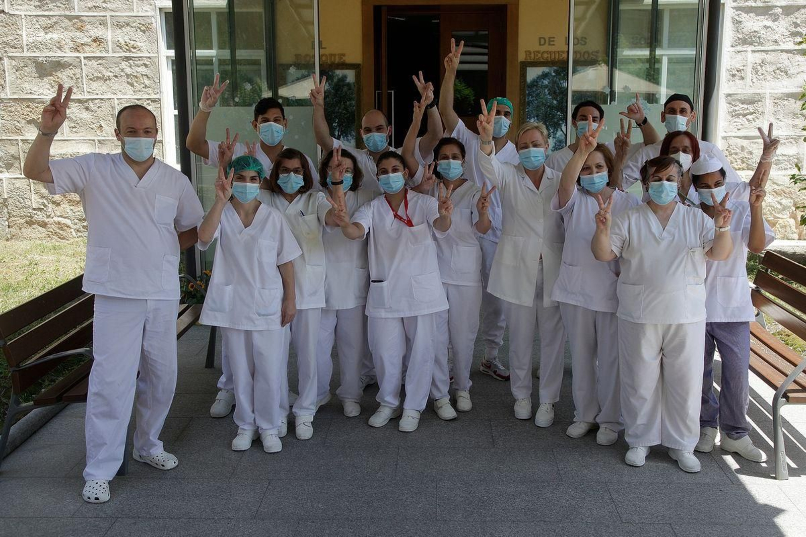 Residencia Geriátrica Divino Maestro. El Personal de la residencia celebra el no tener casos positivos de coronavirus.