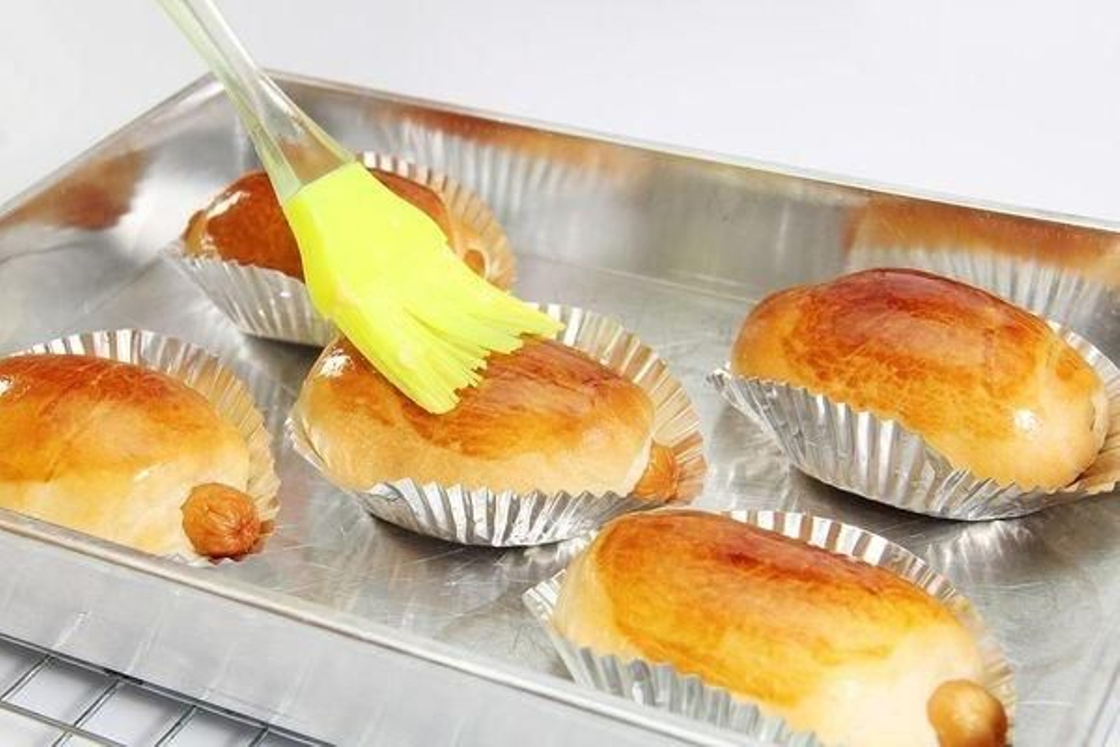 Los huevos son ingredientes habituales en productos de pastelería.