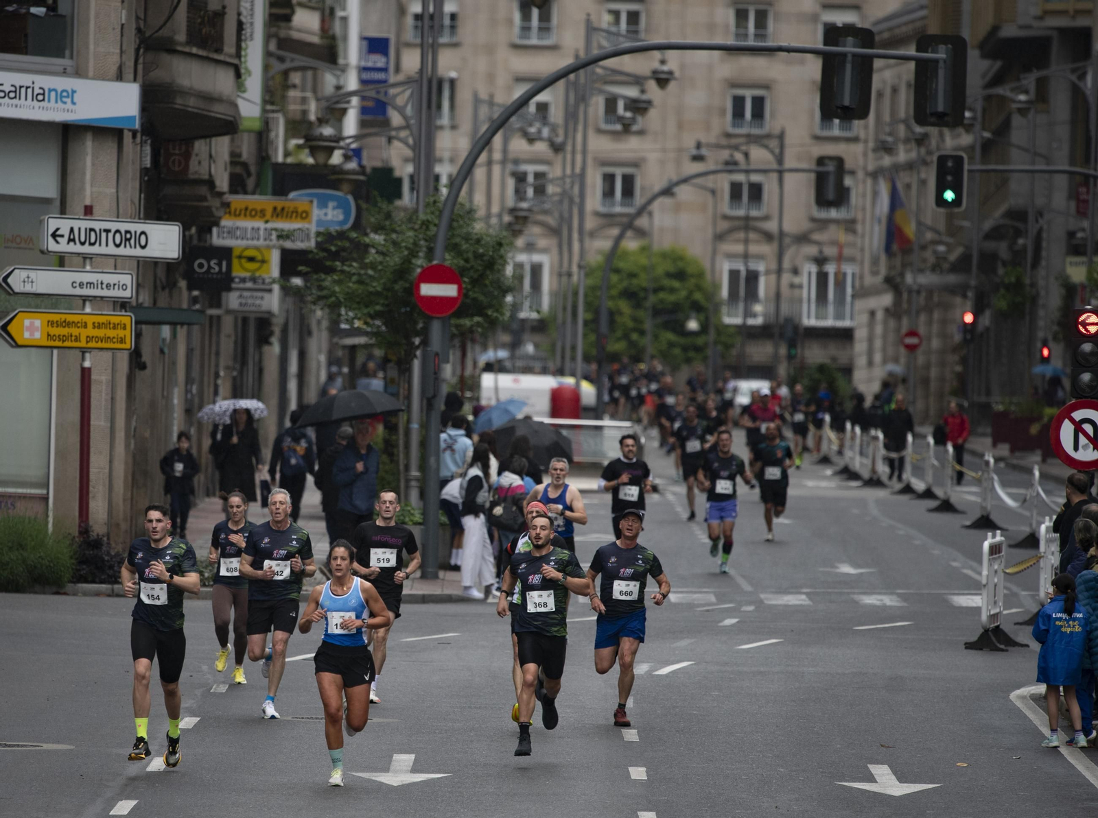 Galería |  Ourense se llena de solidaridad y corredores para la III Carrera Ruta 091 de la Policía Nacional